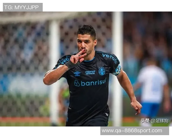 苏亚雷斯遭对方球员侵犯倒地牙哥愤怒指责裁判失职